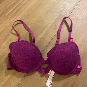 NWOT Victoria's Secret Deep Purple Lace Bra
